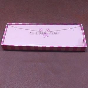 Victoria's secret earring and necklace set